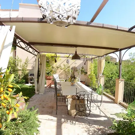 Tuscan Retreat In Aiale Casa vacanze Lari
