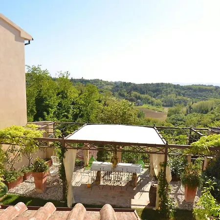 Casa vacanze Tuscan Retreat In Aiale Lari